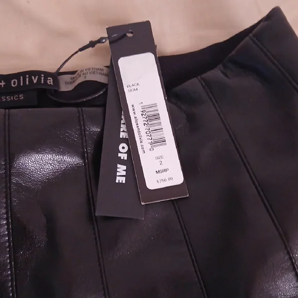 Alice + Olivia Shiny Black Skirt - Picture 3 of 3